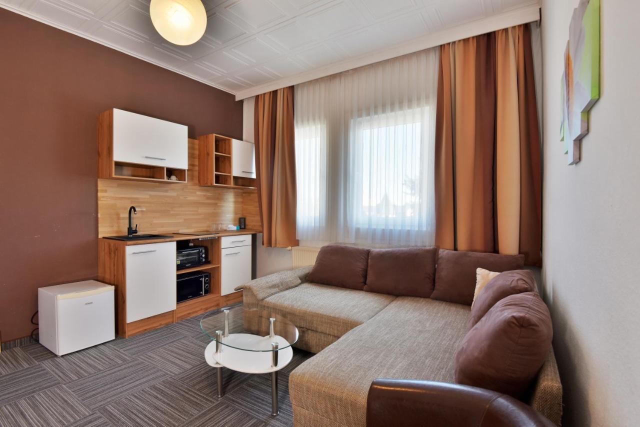 Hotel Zum Gruendle Оберхоф Екстериор снимка