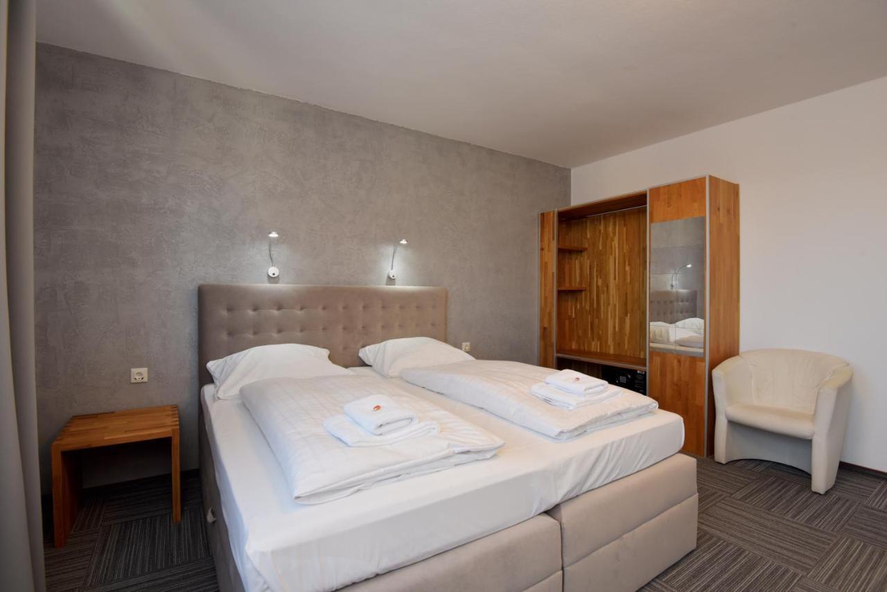Hotel Zum Gruendle Оберхоф Екстериор снимка