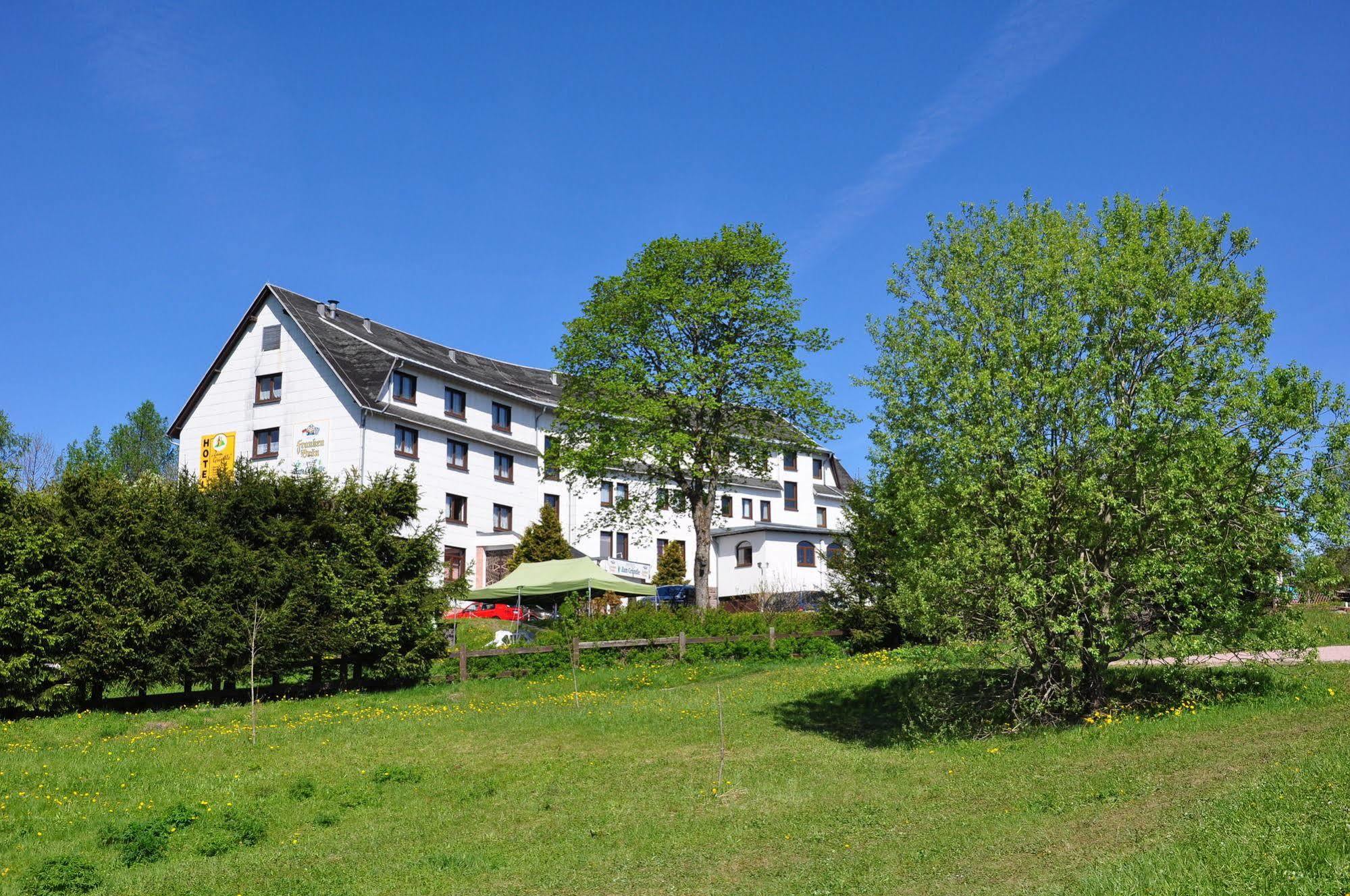 Hotel Zum Gruendle Оберхоф Екстериор снимка