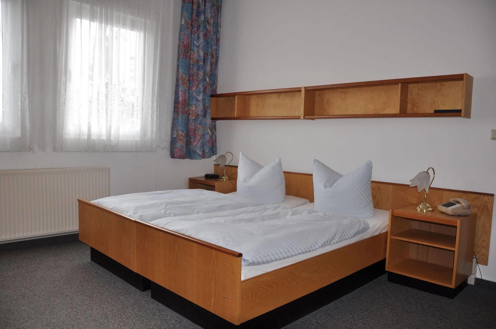 Hotel Zum Gruendle Оберхоф Екстериор снимка